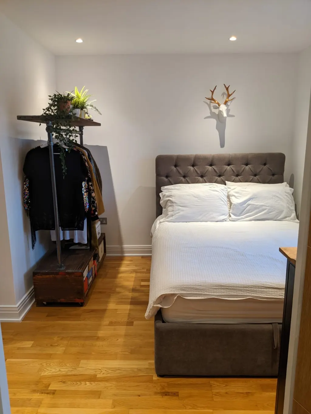 Repainting & redecorating 1