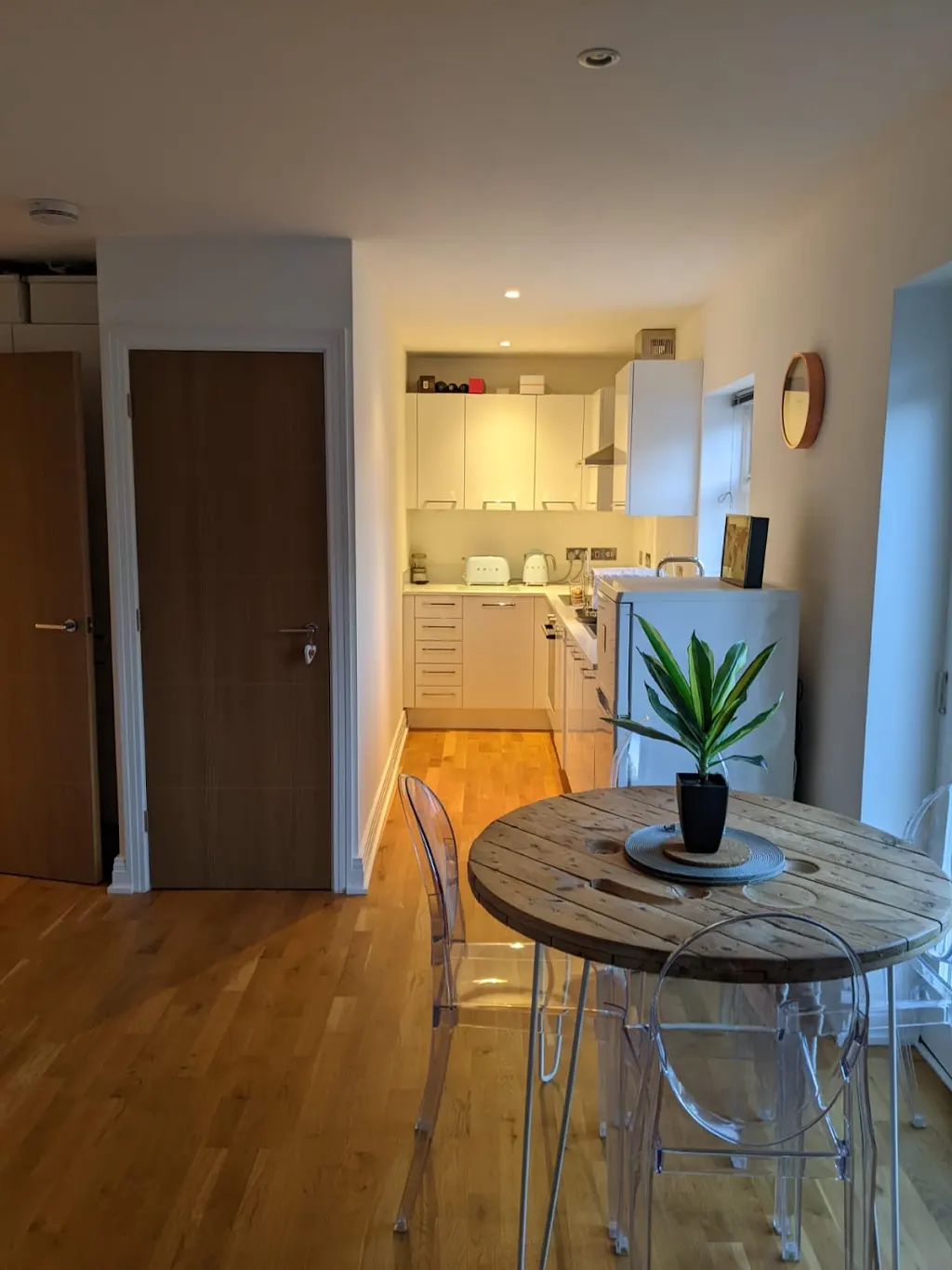 Repainting & redecorating 6